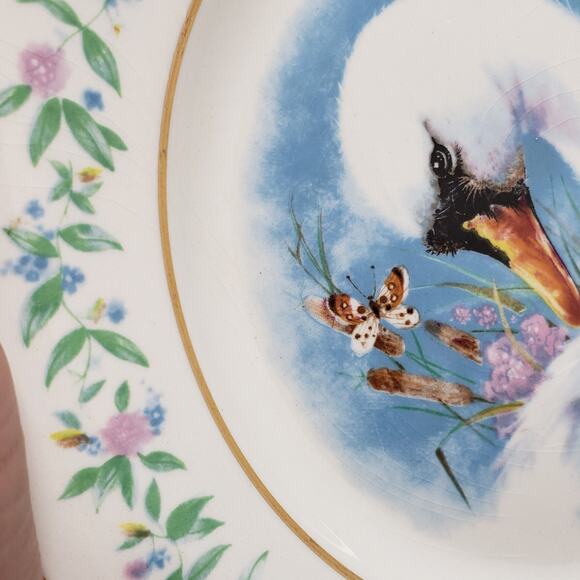 1975 Avon Gently Moments Goose + Gosling Gold-Trimmed Christmas Plate - Picture 10 of 10